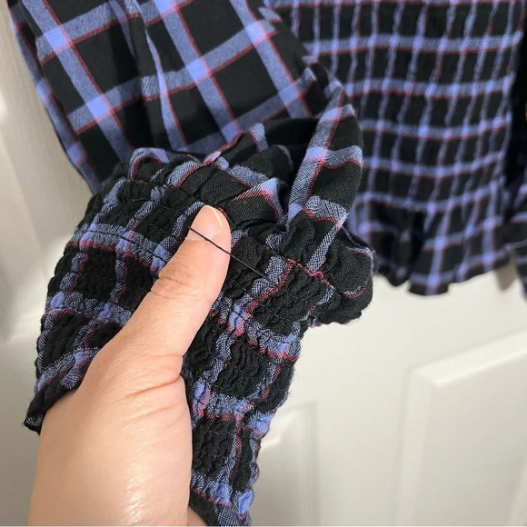 NIC+ZOE Twilight Plaid black and purple puff sleeve Smocked top | size medium - Picture 2 of 7